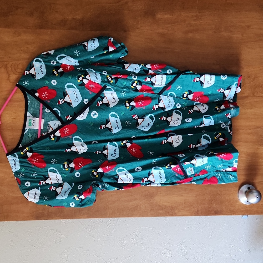 Scrub top